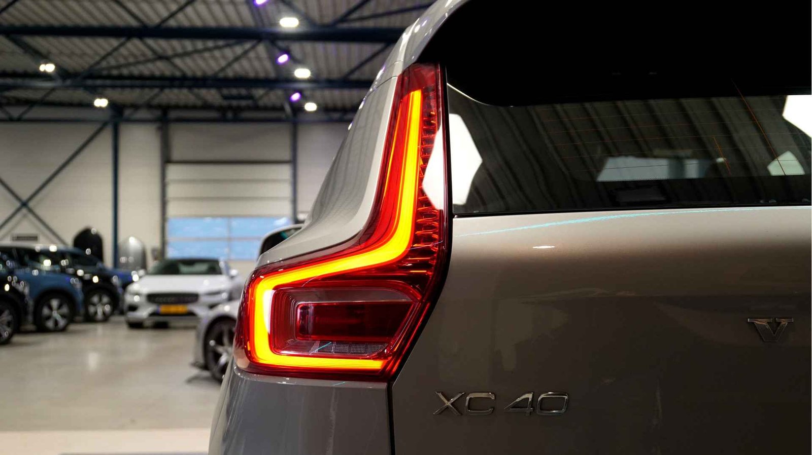 2022 Volvo XC40 1.5 T5 Plug-in Hybrid 262HP DCT7 FACELIFT - Image 6
