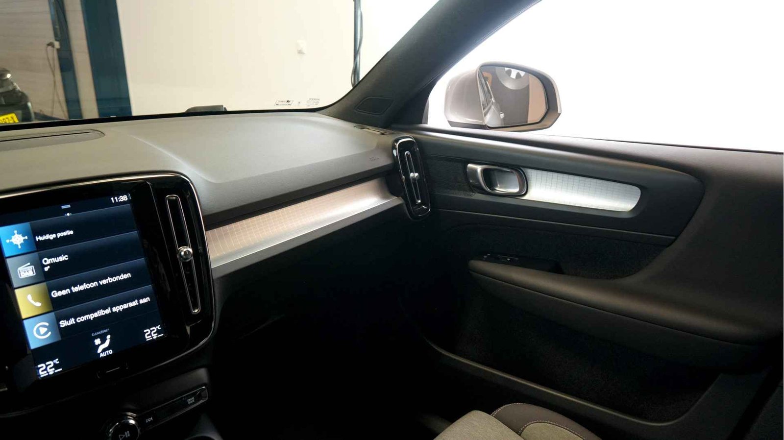 2022 Volvo XC40 1.5 T5 Plug-in Hybrid 262HP DCT7 FACELIFT - Image 24